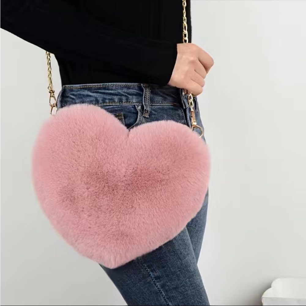 New Fluffy Heart Purse